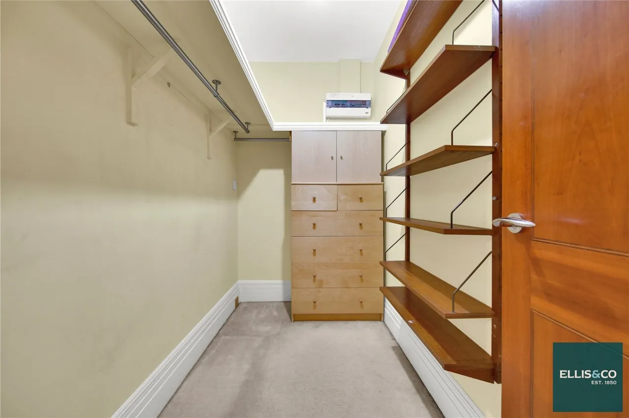 Hendon Lane, Finchley, N3, photo 14