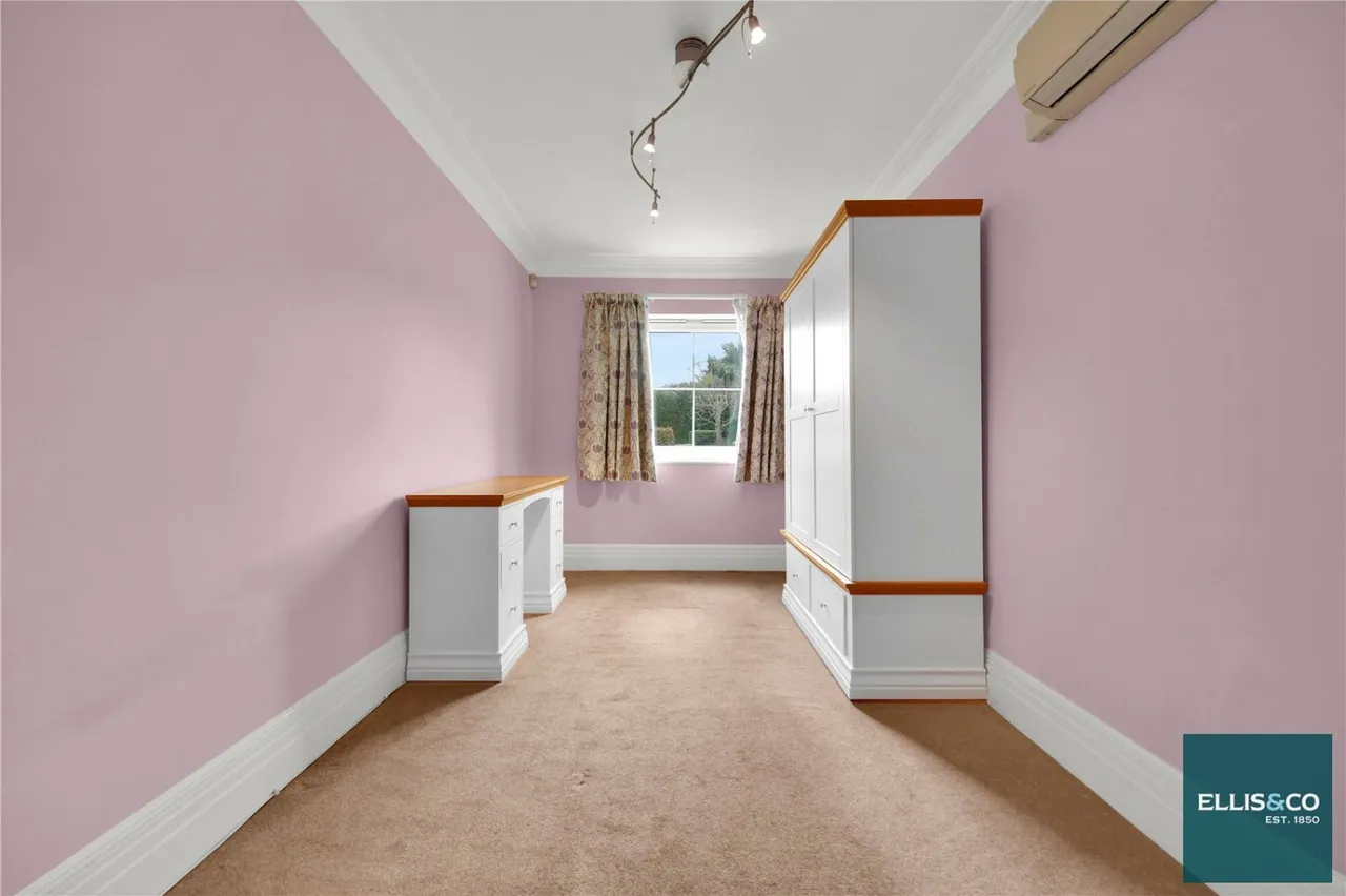 Hendon Lane, Finchley, N3, photo 11