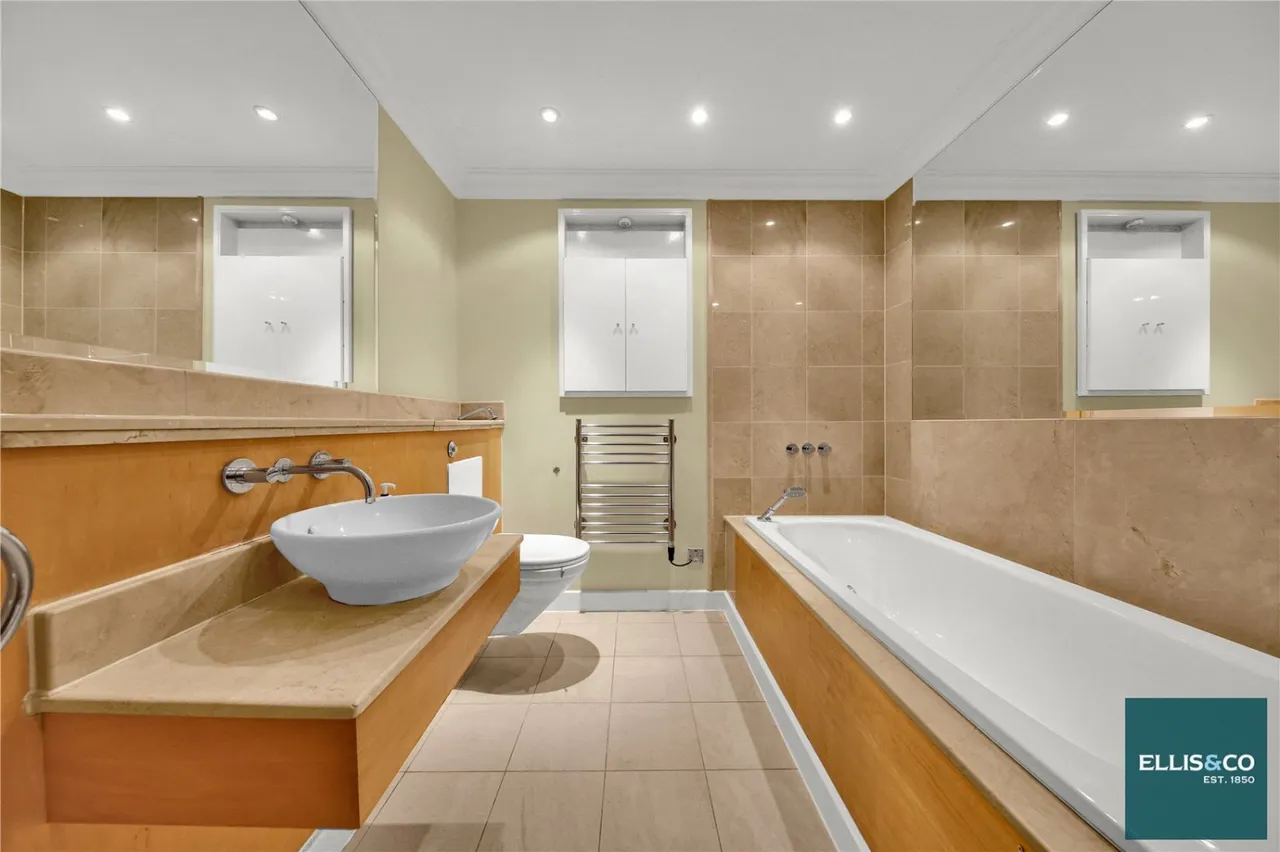 Hendon Lane, Finchley, N3, photo 9