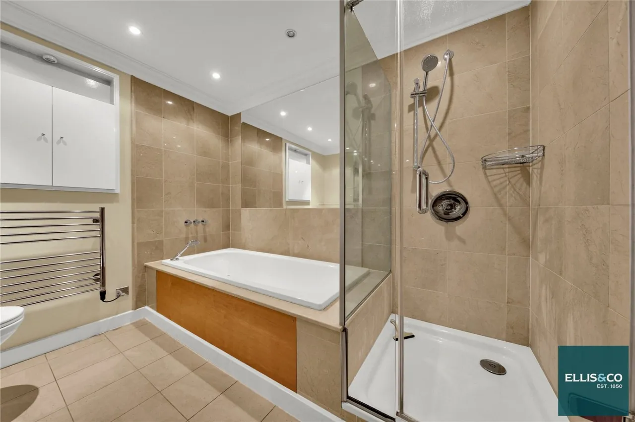 Hendon Lane, Finchley, N3, photo 10