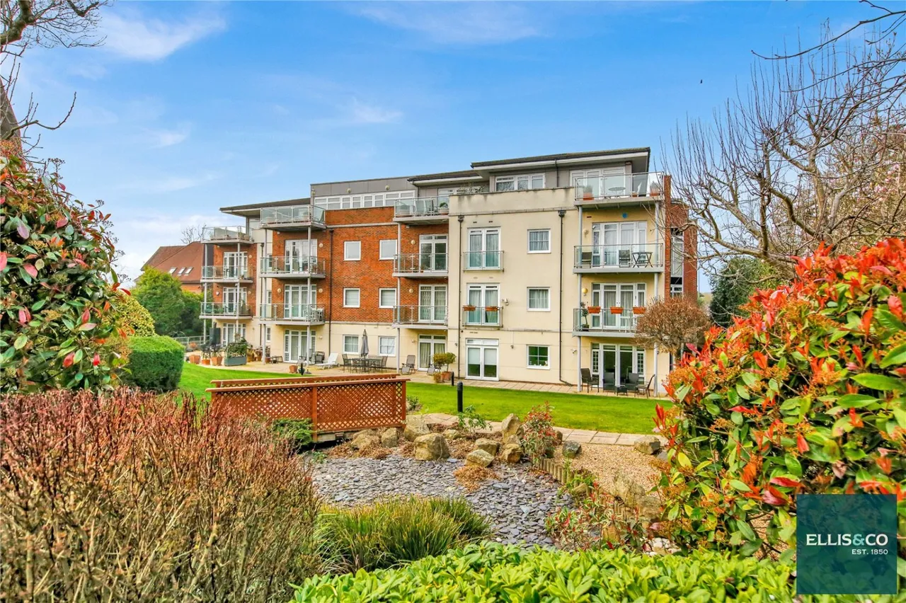 Hendon Lane, Finchley, N3, photo 22