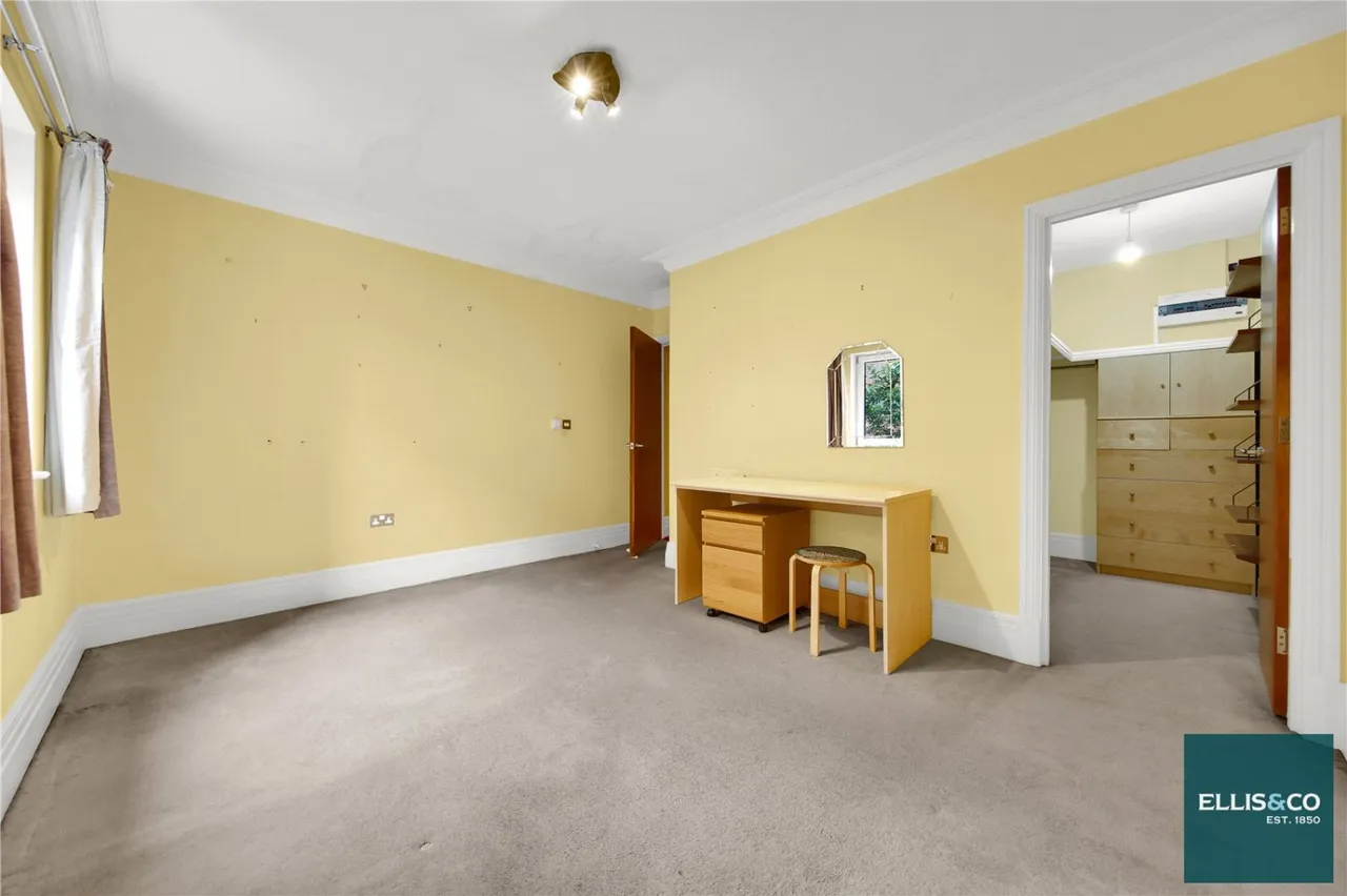 Hendon Lane, Finchley, N3, photo 16