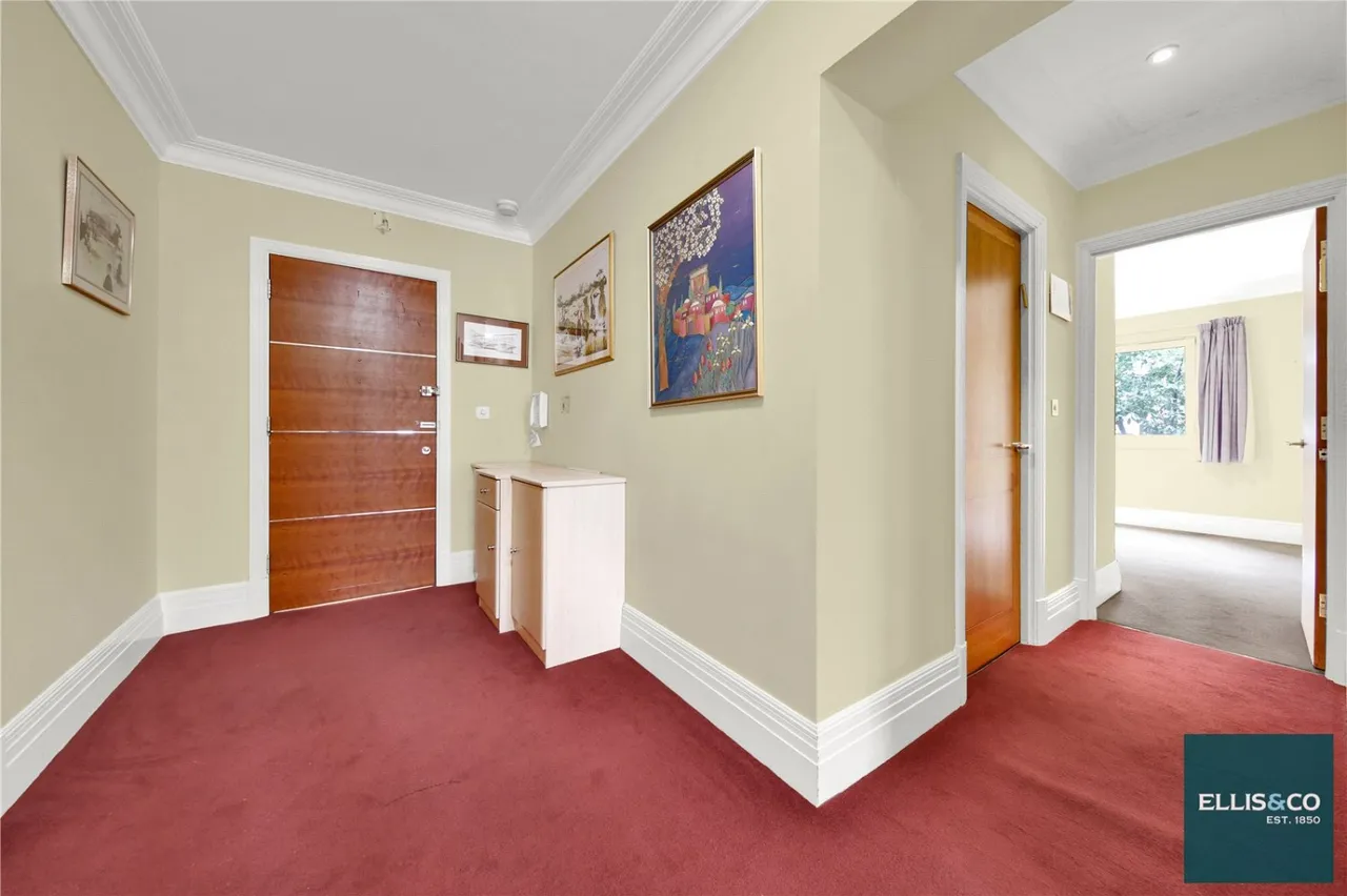 Hendon Lane, Finchley, N3, photo 15