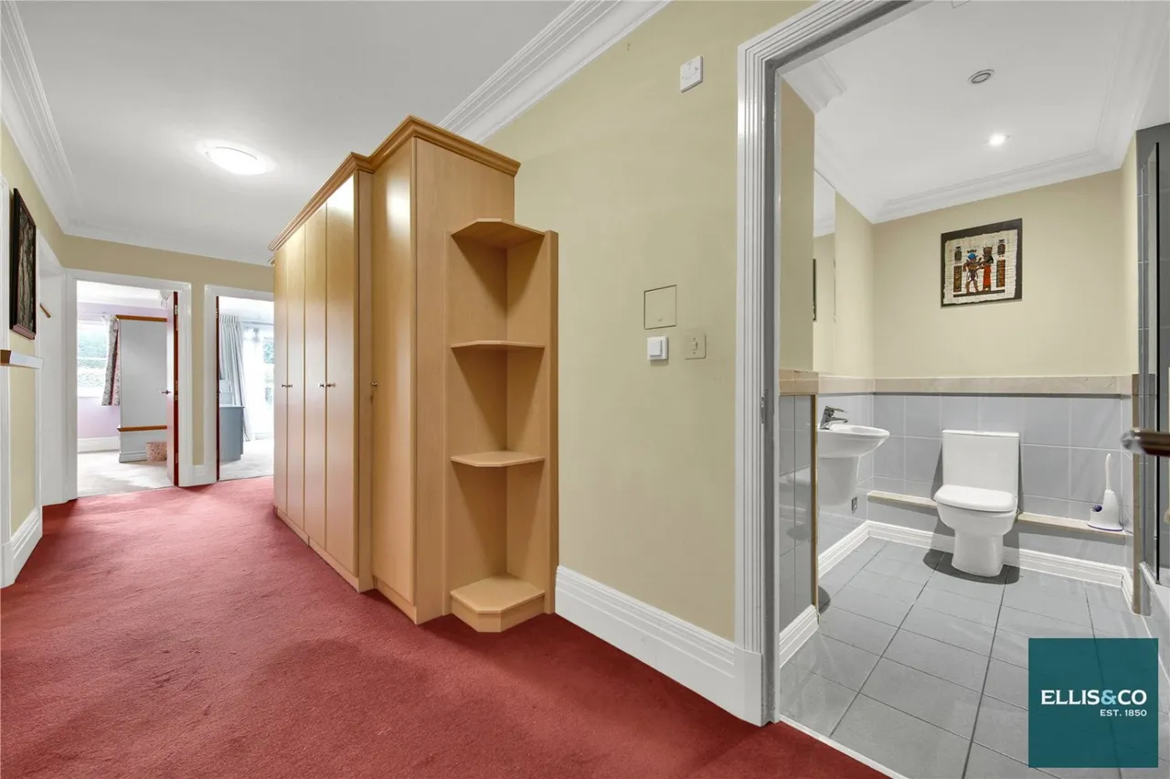 Hendon Lane, Finchley, N3, photo 13