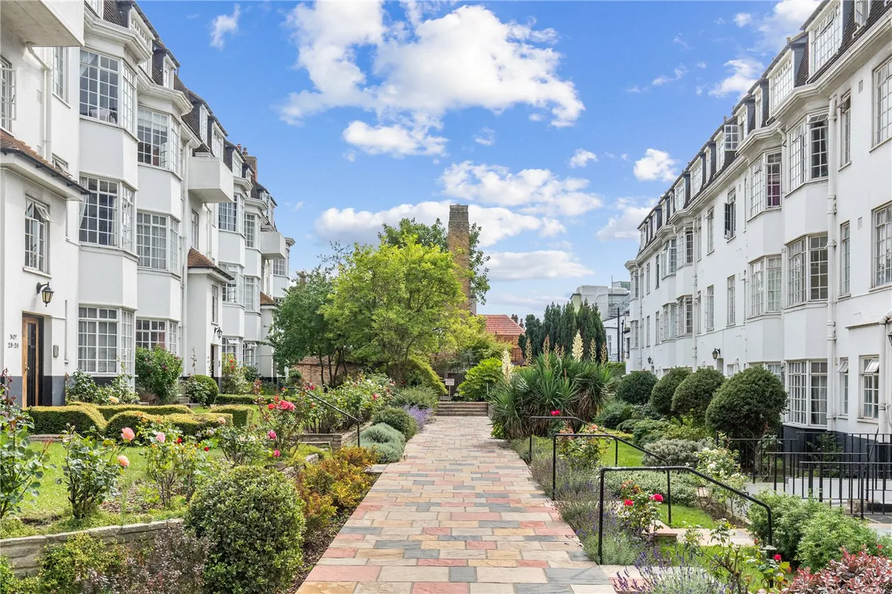 Streatham Hill, London, SW2, photo 2