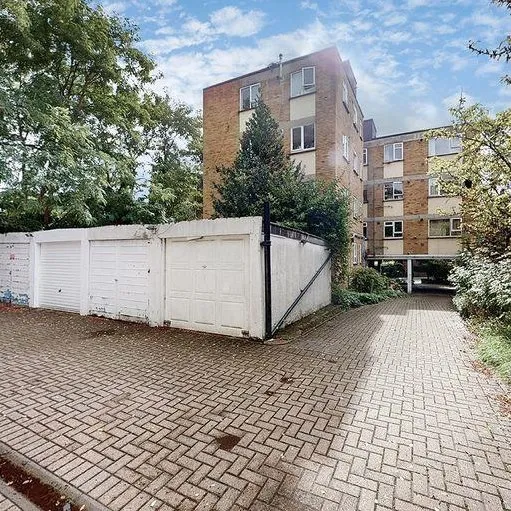 Hambledon Chase, 58 Crouch Hill, London, photo 9