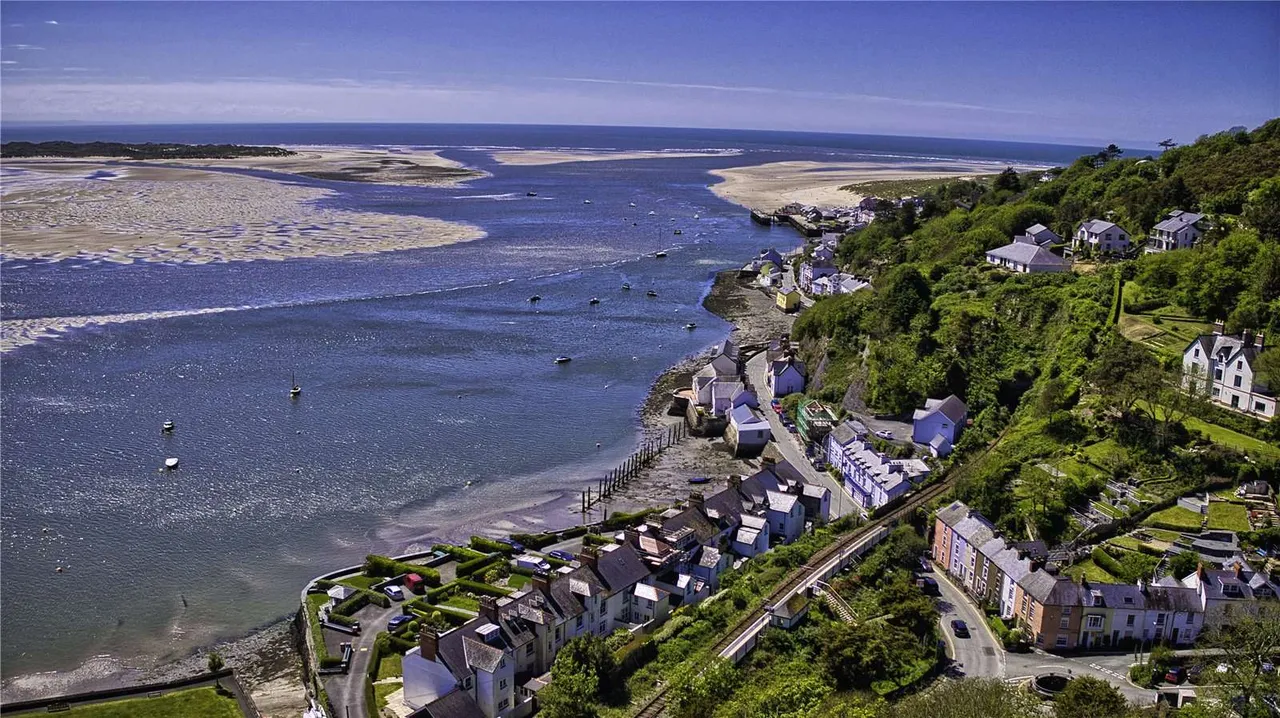 Aberdovey, Gwynedd, LL35 0NA, photo 7