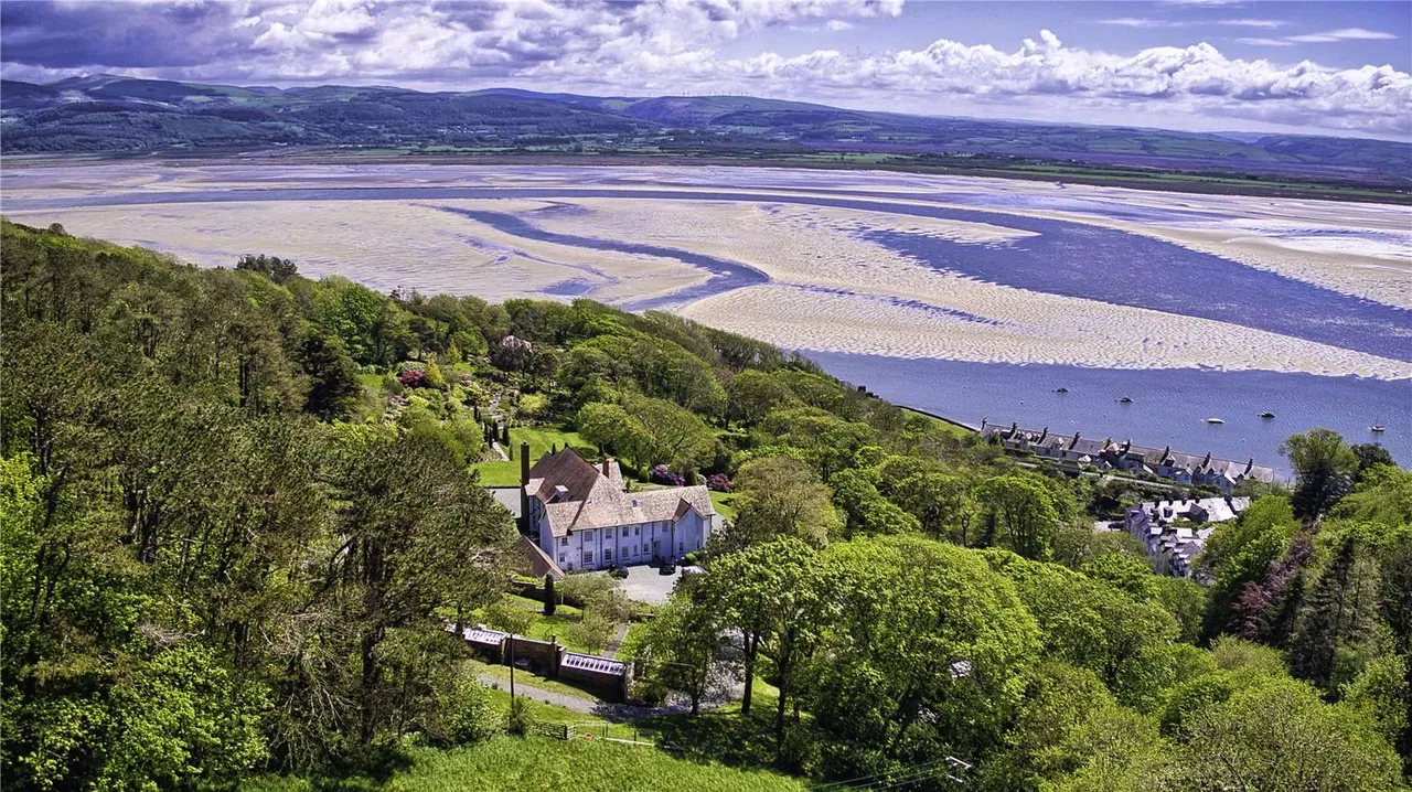 Aberdovey, Gwynedd, LL35 0NA, photo 5