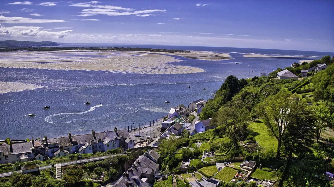 Aberdovey, Gwynedd, LL35 0NA, photo 6