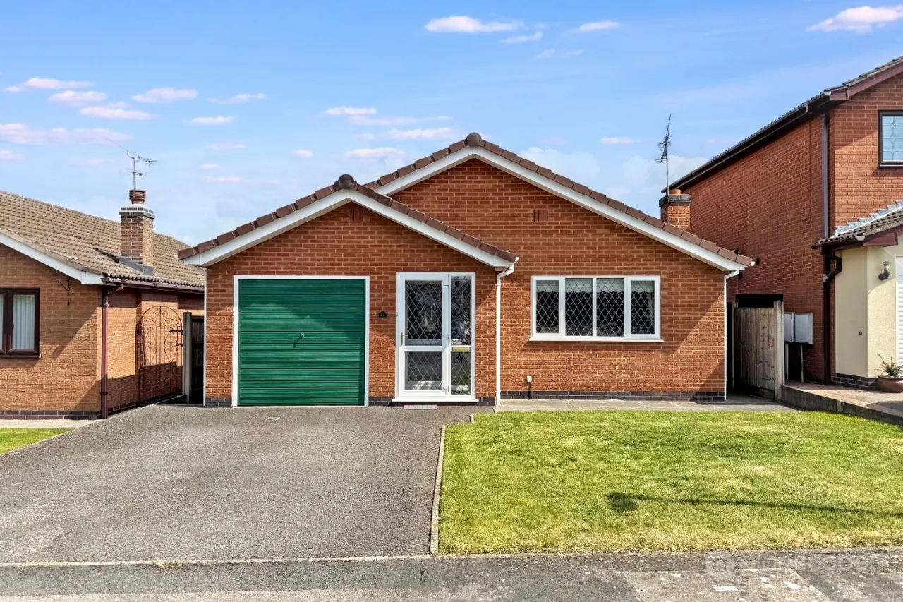 4 bed house for sale, Rainsbrook Drive, Whitestone, CV11