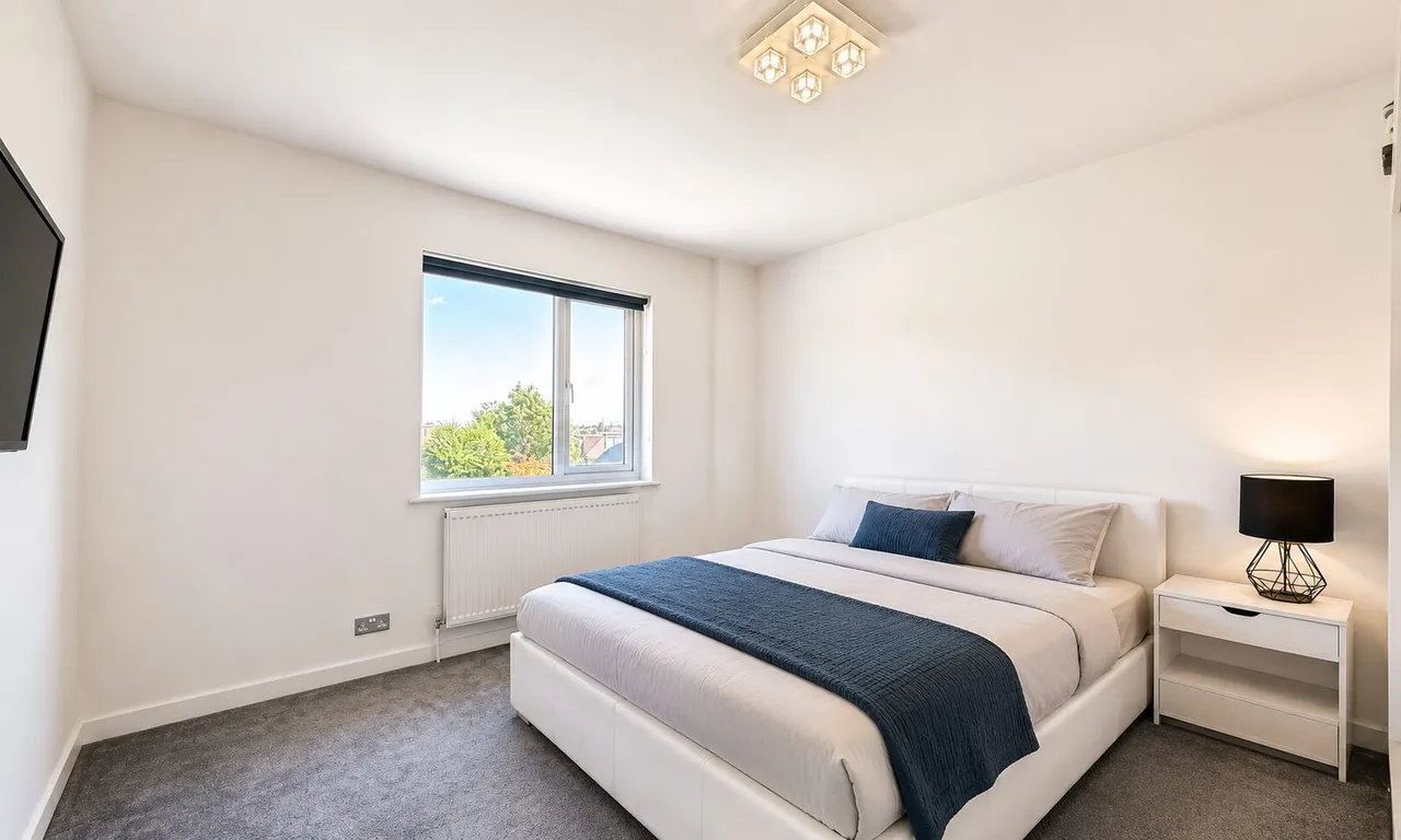 Alexandra Road, London, NW4, photo 4