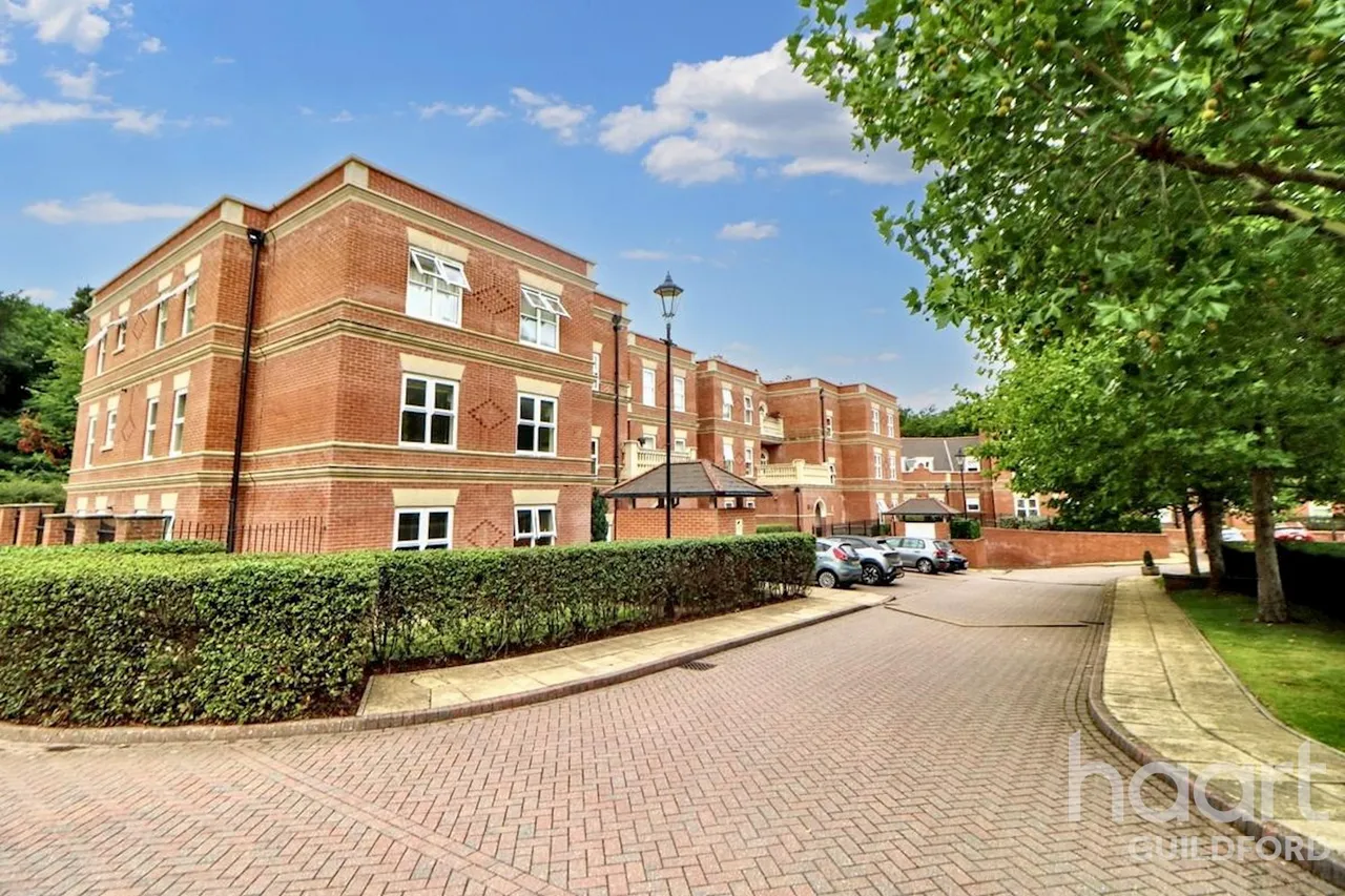 Franklin Court, Godalming, GU8, photo 3