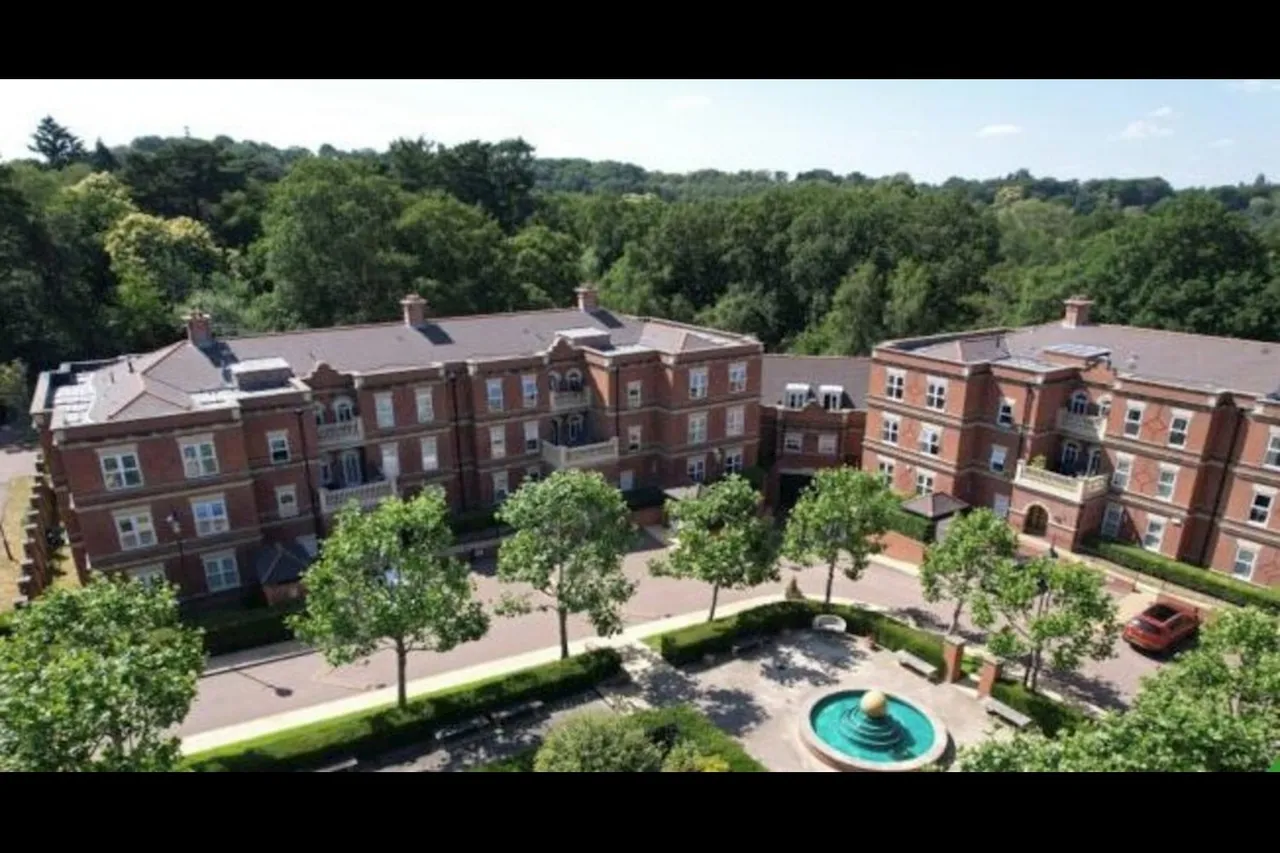 Franklin Court, Godalming, GU8, photo 2