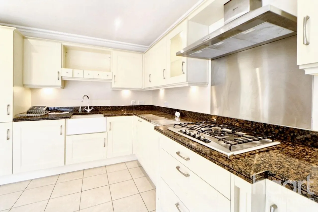 Franklin Court, Godalming, GU8, photo 5