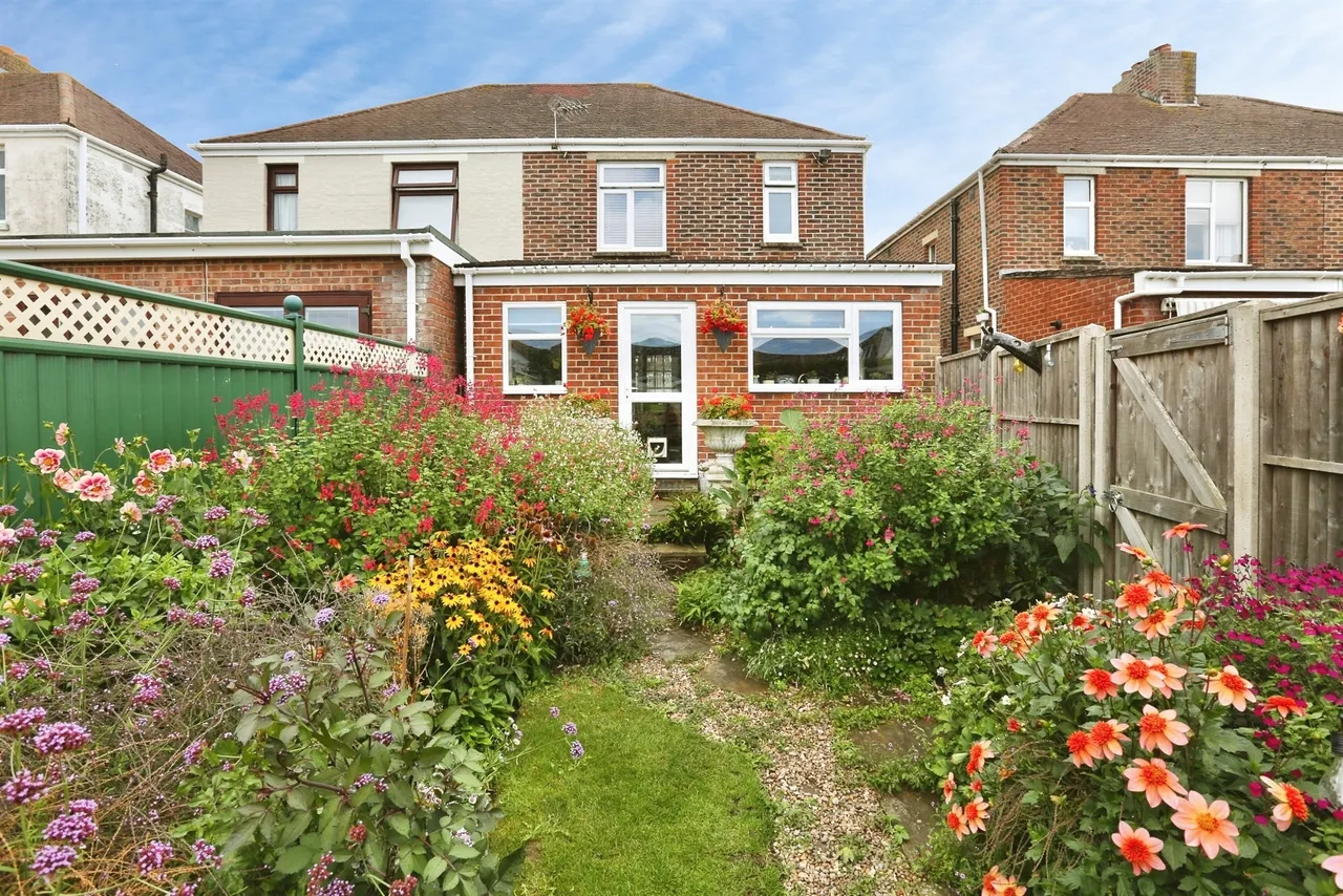 Fisgard Road, Gosport, photo 2
