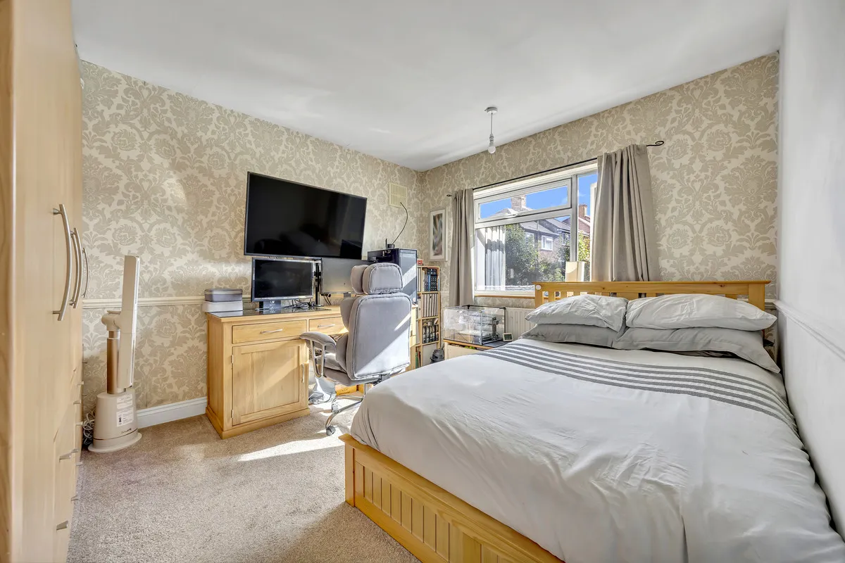 St. Johns Road, Romford, RM5, photo 14