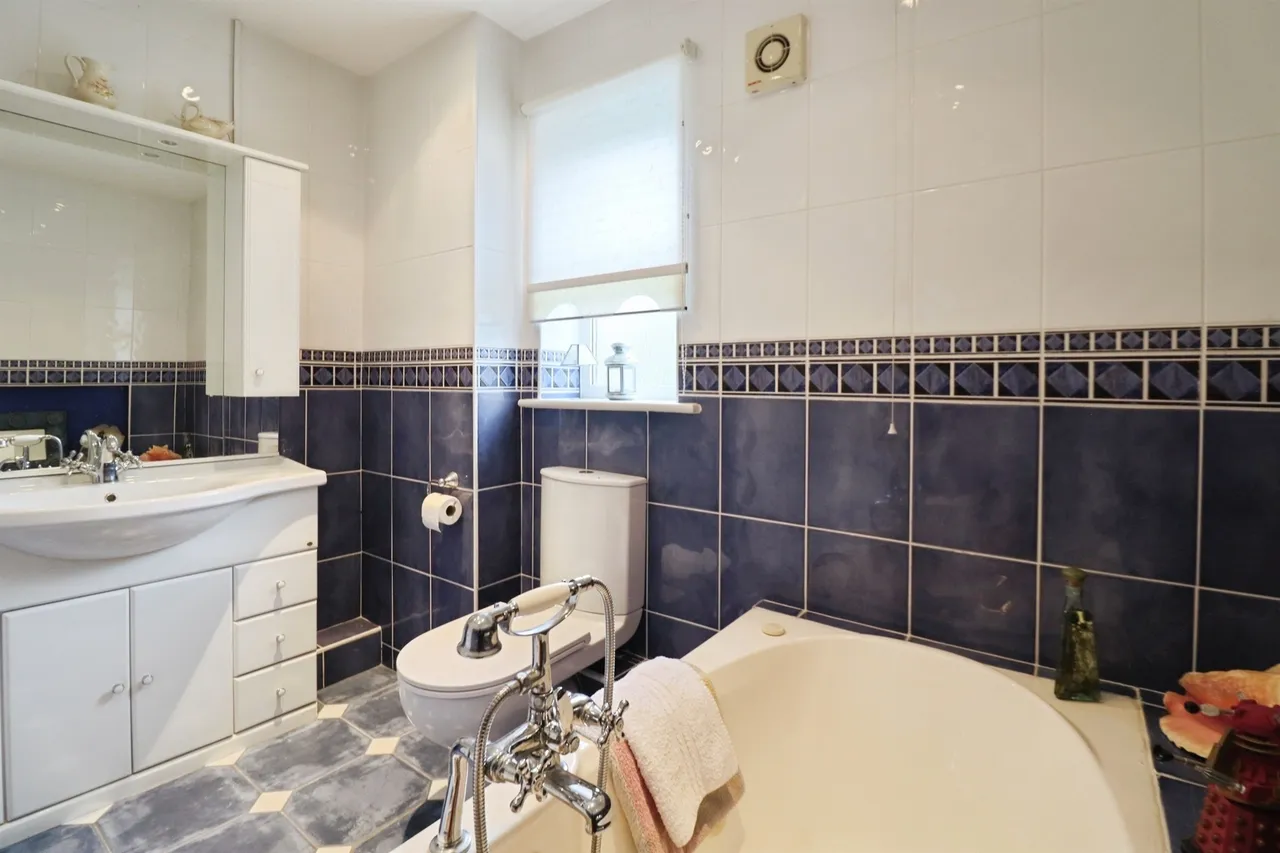 Water Avens Close, Cardiff, CF3, photo 22
