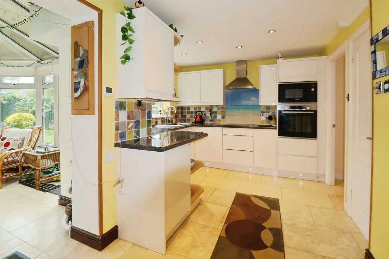 Water Avens Close, Cardiff, CF3, photo 5