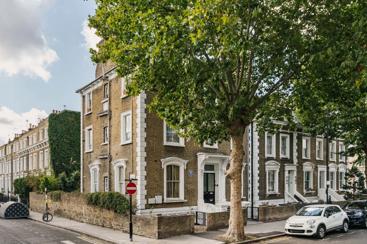 3 bed flat to rent — King Edward's Road, London, E9