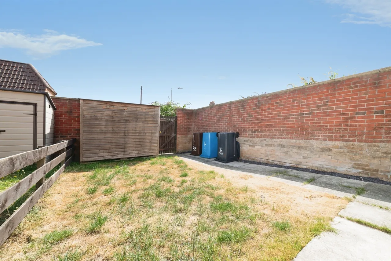 Follifoot Drive, Hull, photo 12