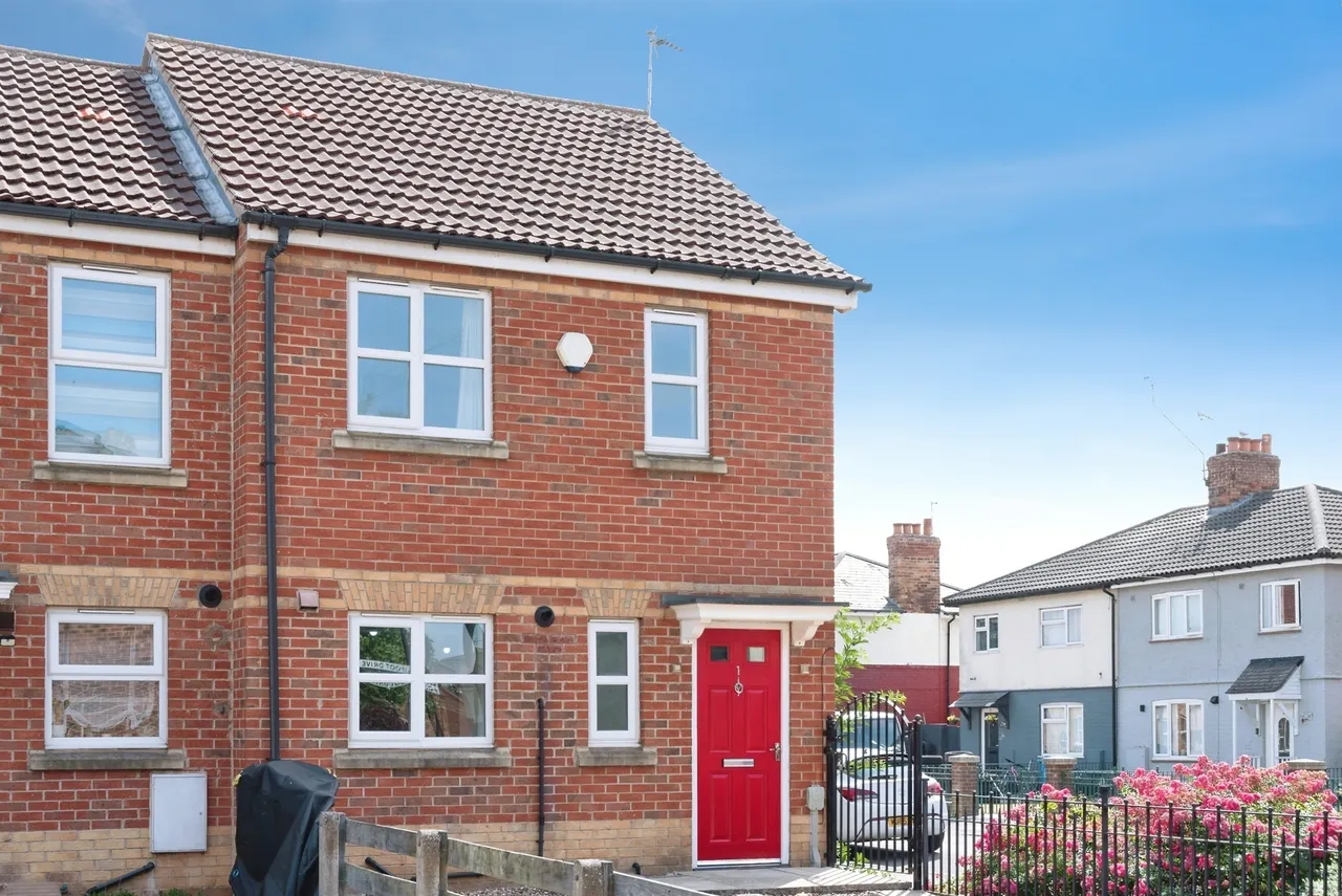 3 bed house for sale — Follifoot Drive, Hull