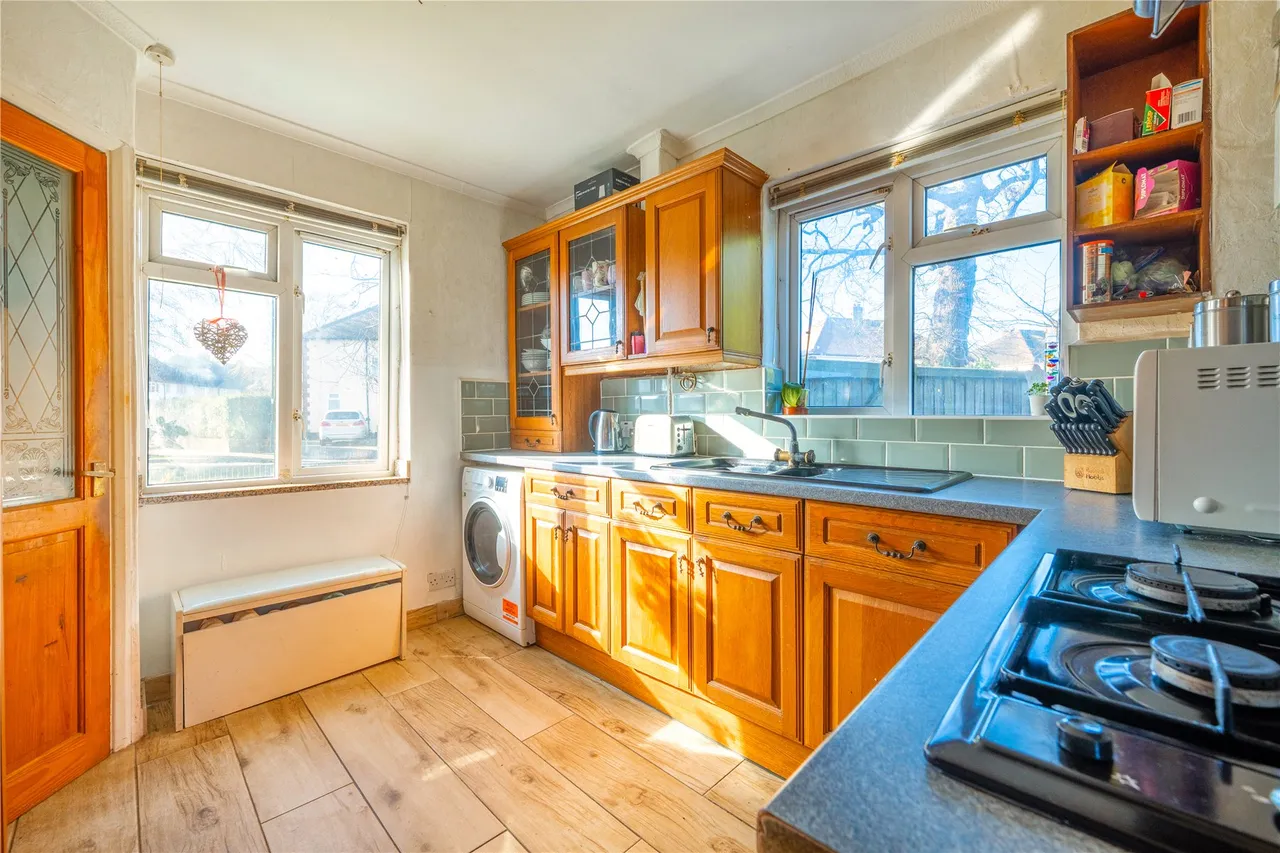 Prairie Road, Addlestone, KT15, photo 6
