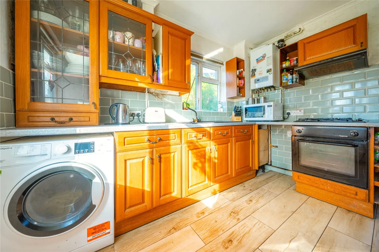 Prairie Road, Addlestone, KT15, photo 7