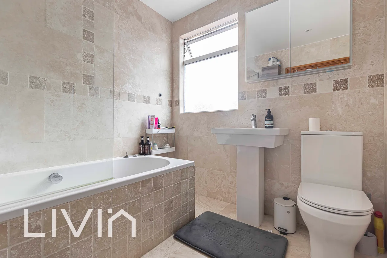 Hereward Gardens, London, N13, photo 21
