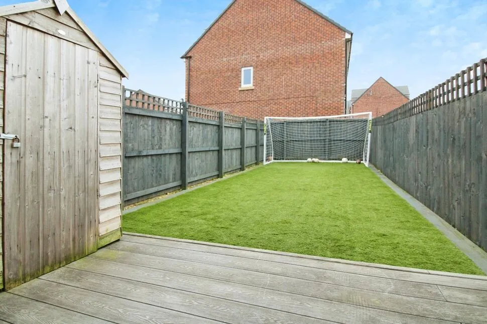 Epsom Close, Castleford, WF10, photo 2