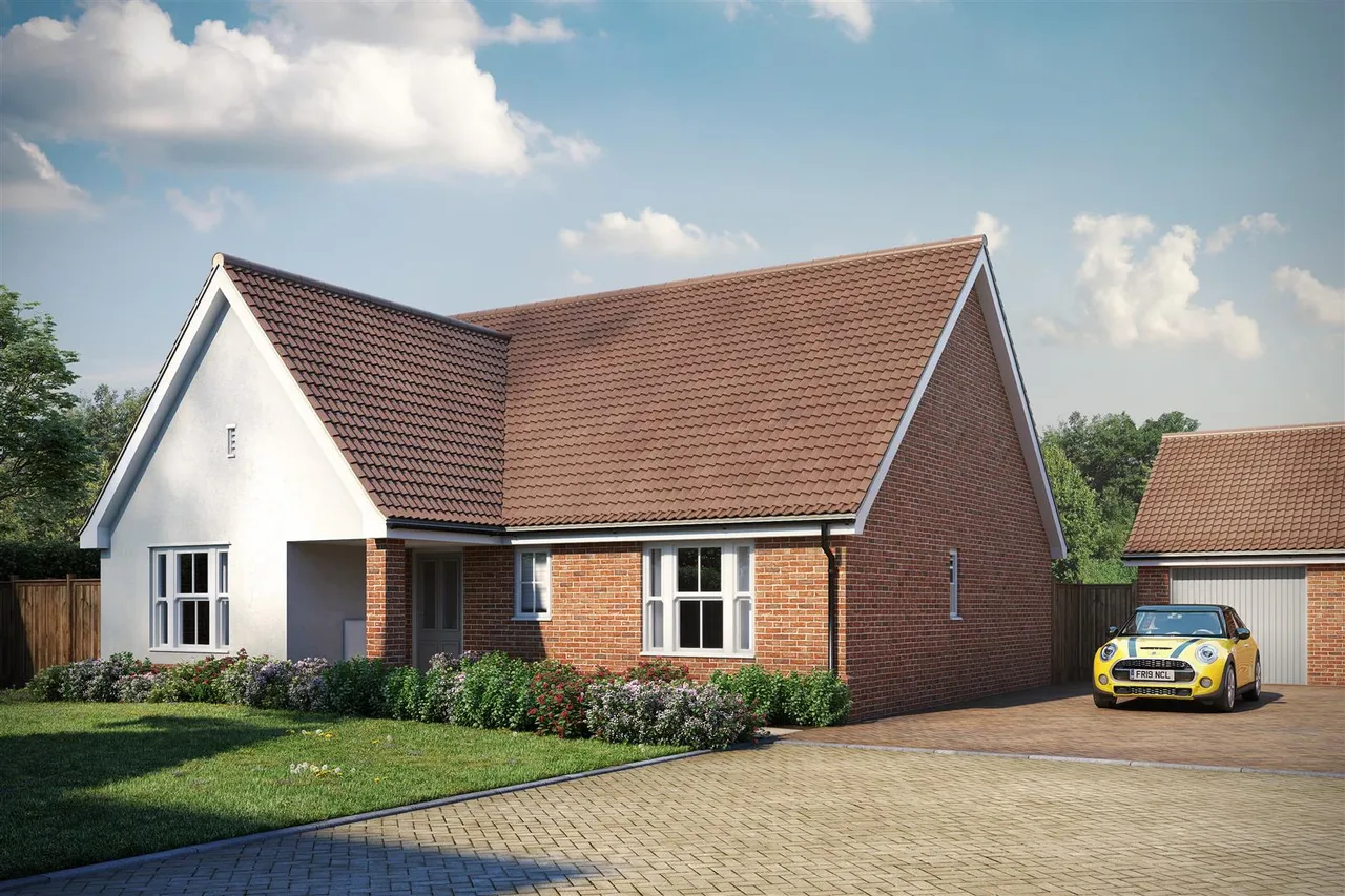 3 bed house for sale, Saxon Fields, Woodton, NR35