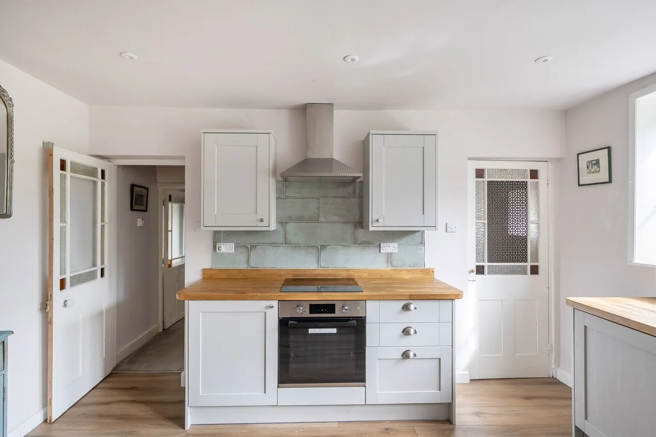 Temple, Corsley, BA12, photo 6