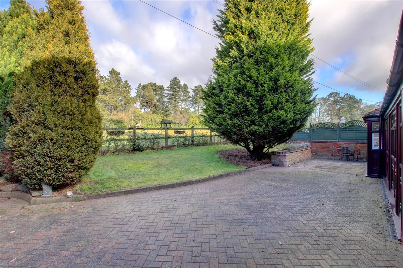 Old Birmingham Road, Marlbrook, Bromsgrove, Worcestershire, B60 1NU, photo 15