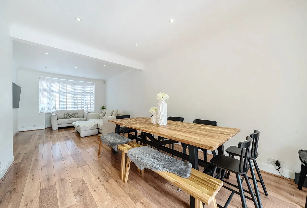 Hamilton Avenue, Romford, RM1 4RP, photo 2