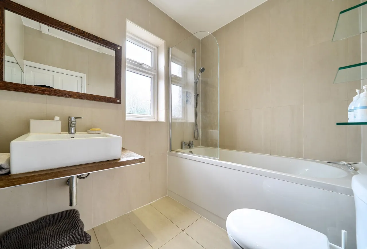 Hamilton Avenue, Romford, RM1 4RP, photo 9