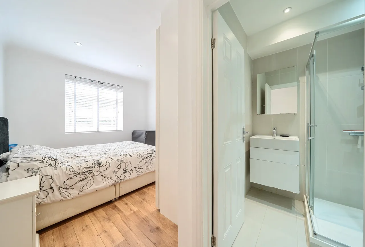 Hamilton Avenue, Romford, RM1 4RP, photo 16