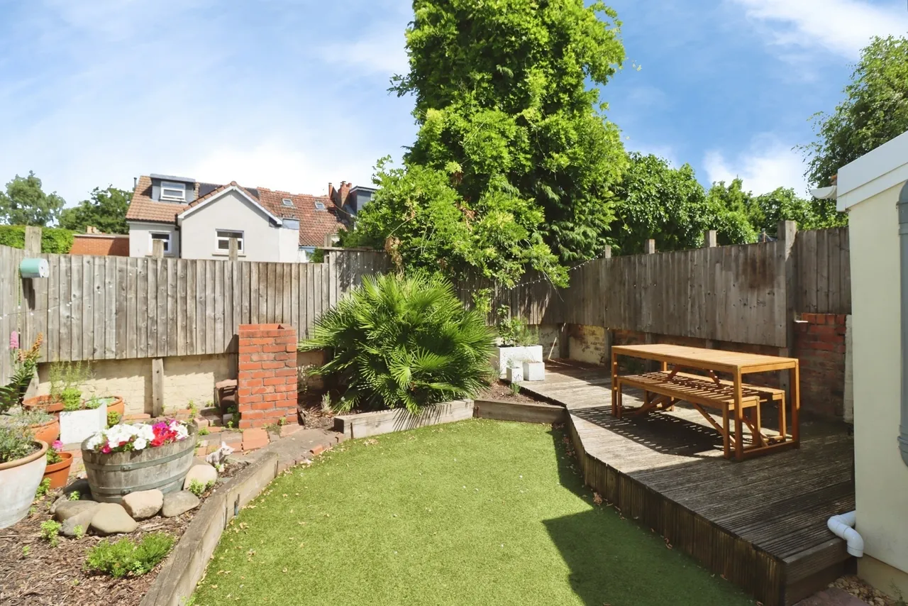 2 bed house for sale — Whitehall Road, Bristol, BS5