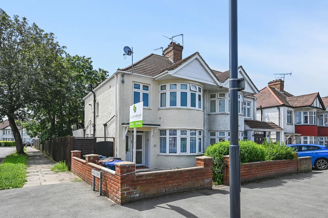 1 bed flat for sale, Headstone Gardens, Harrow, HA2