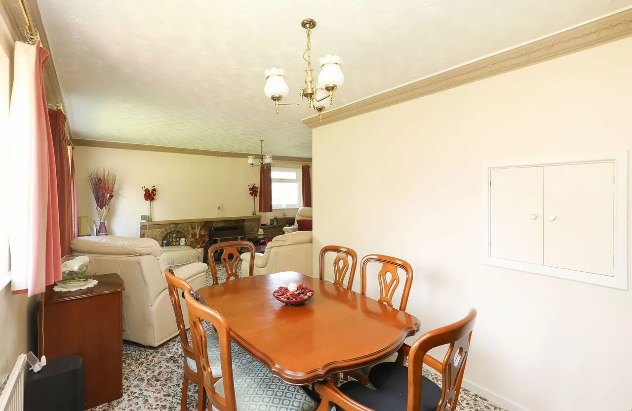Hayes Drive, Halfway, S20, photo 9