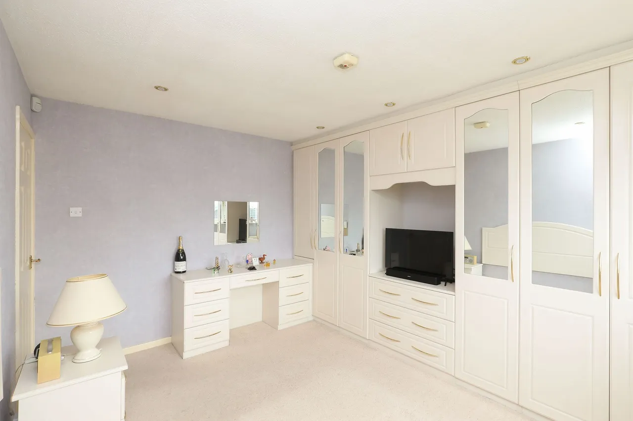 Hayes Drive, Halfway, S20, photo 12