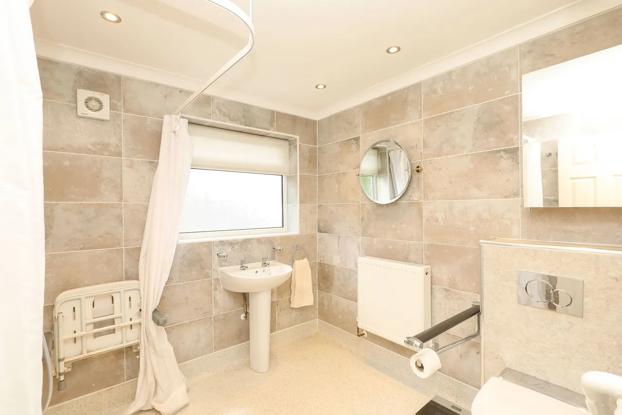 Hayes Drive, Halfway, S20, photo 10