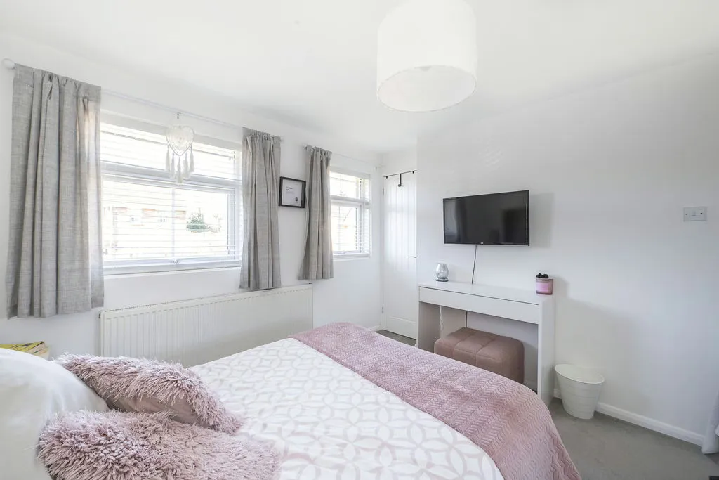 Lakeside, Tring, Hertfordshire, HP23 5HN, photo 8
