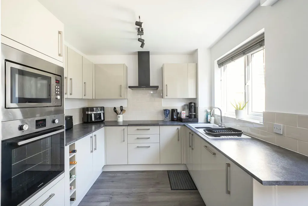 Lakeside, Tring, Hertfordshire, HP23 5HN, photo 6