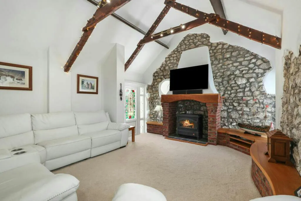 Amroth Road, Llanteg, SA67, photo 4