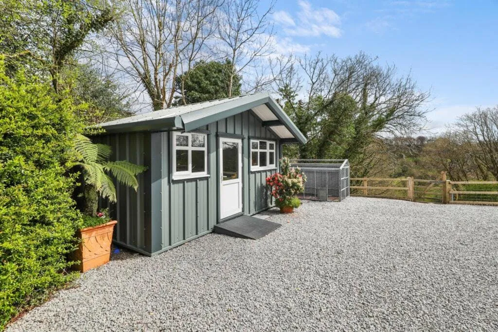 Amroth Road, Llanteg, SA67, photo 26