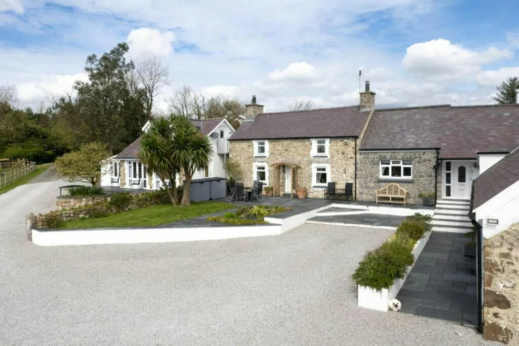 Amroth Road, Llanteg, SA67, photo 2