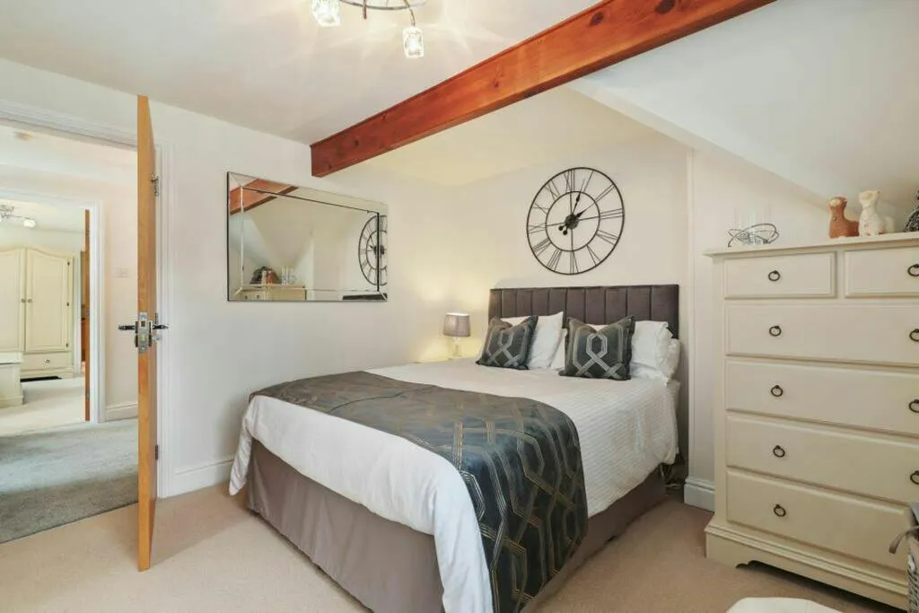 Amroth Road, Llanteg, SA67, photo 16