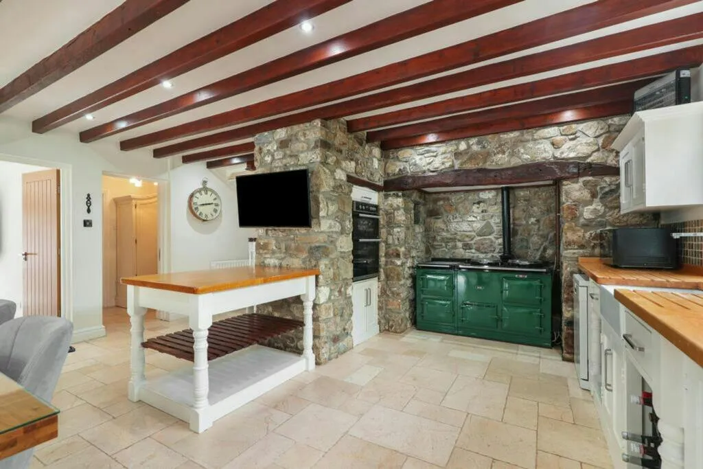 Amroth Road, Llanteg, SA67, photo 3