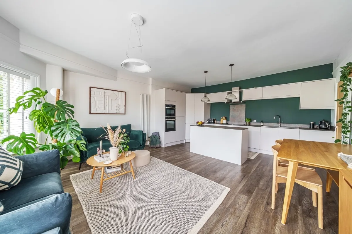 Overton Park Road Cheltenham GL50, photo 4