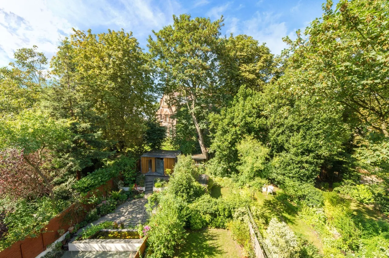 Belsize Lane, Belsize Park, NW3, photo 16