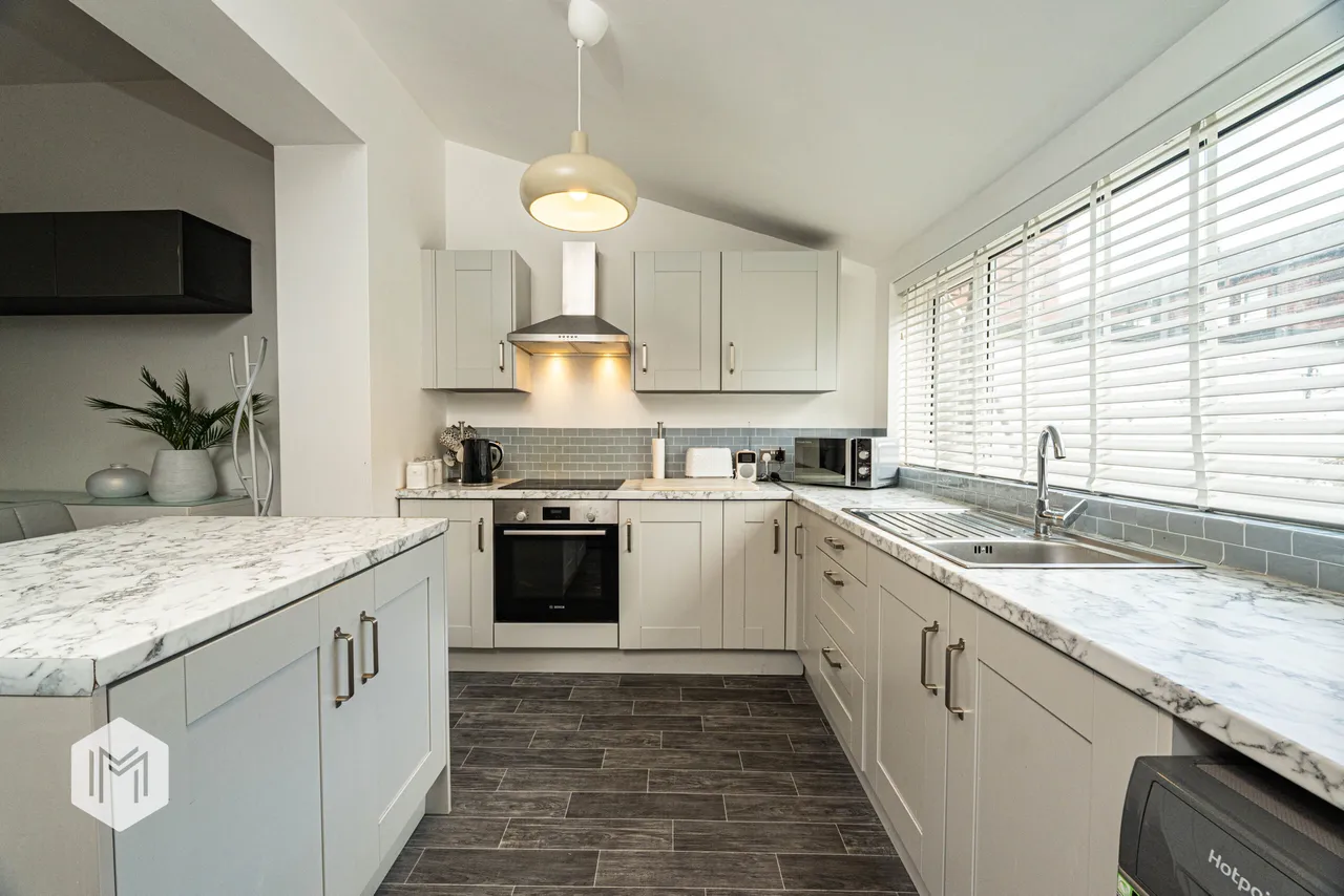 Cornall Street, Bury, BL8 1RZ, photo 5